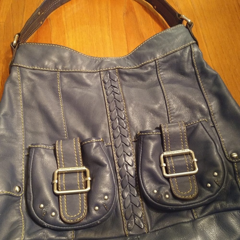 Gently Used -Authentic Tignanello leather Purse